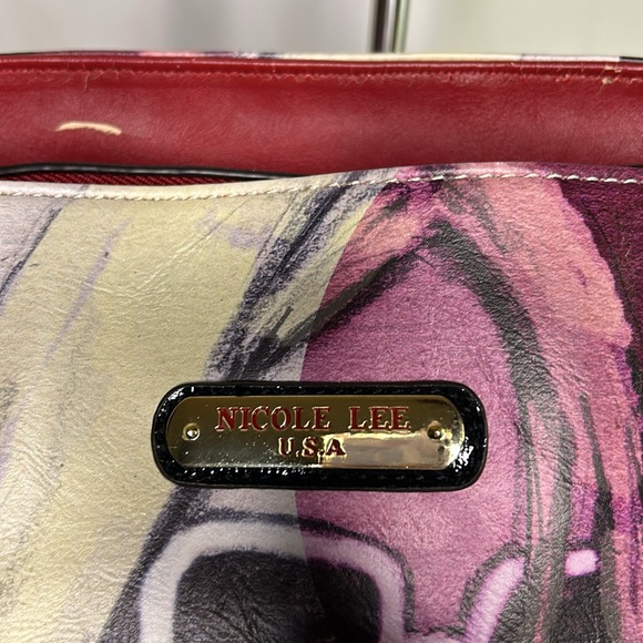 NWT NICOLE LEE “Sketch Book” print design large tote. Adjustable strap included. - Picture 3 of 16